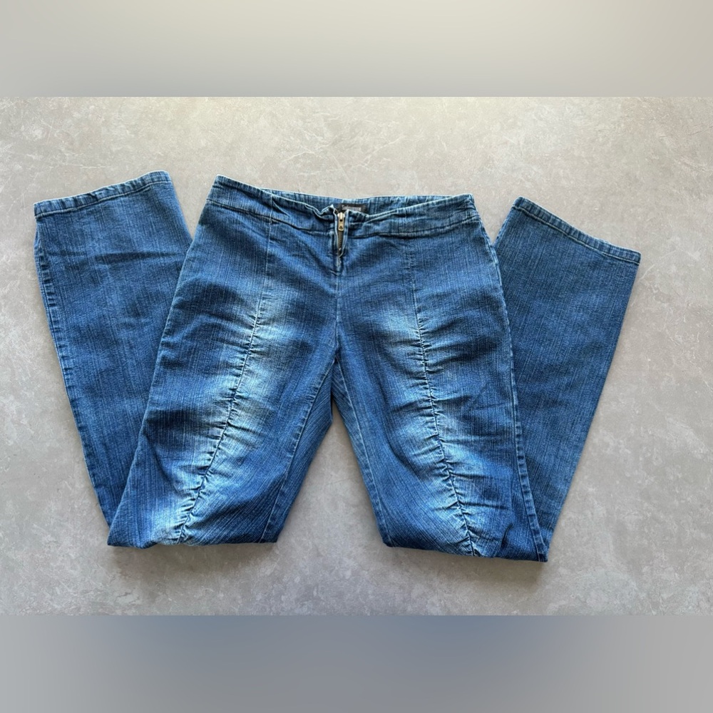 Sinéquanone Vintage Ruched Jeans Size 42 with front Zipper, no pockets Quebec